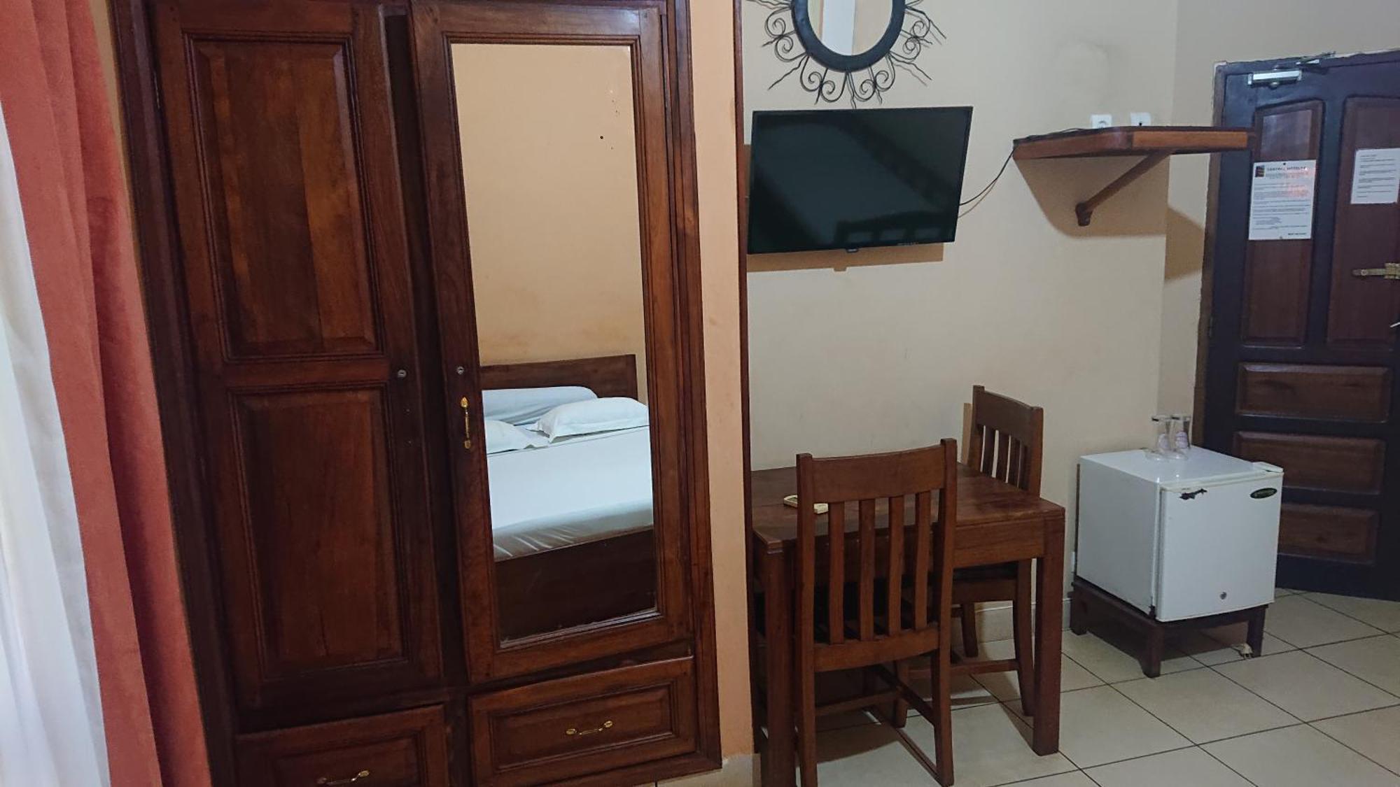 Central Hotel Antsiranana Δωμάτιο φωτογραφία