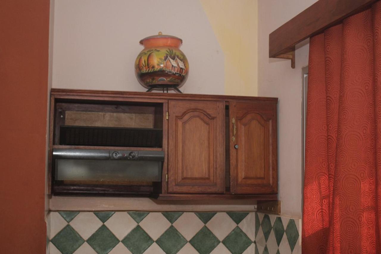 Central Hotel Antsiranana Δωμάτιο φωτογραφία