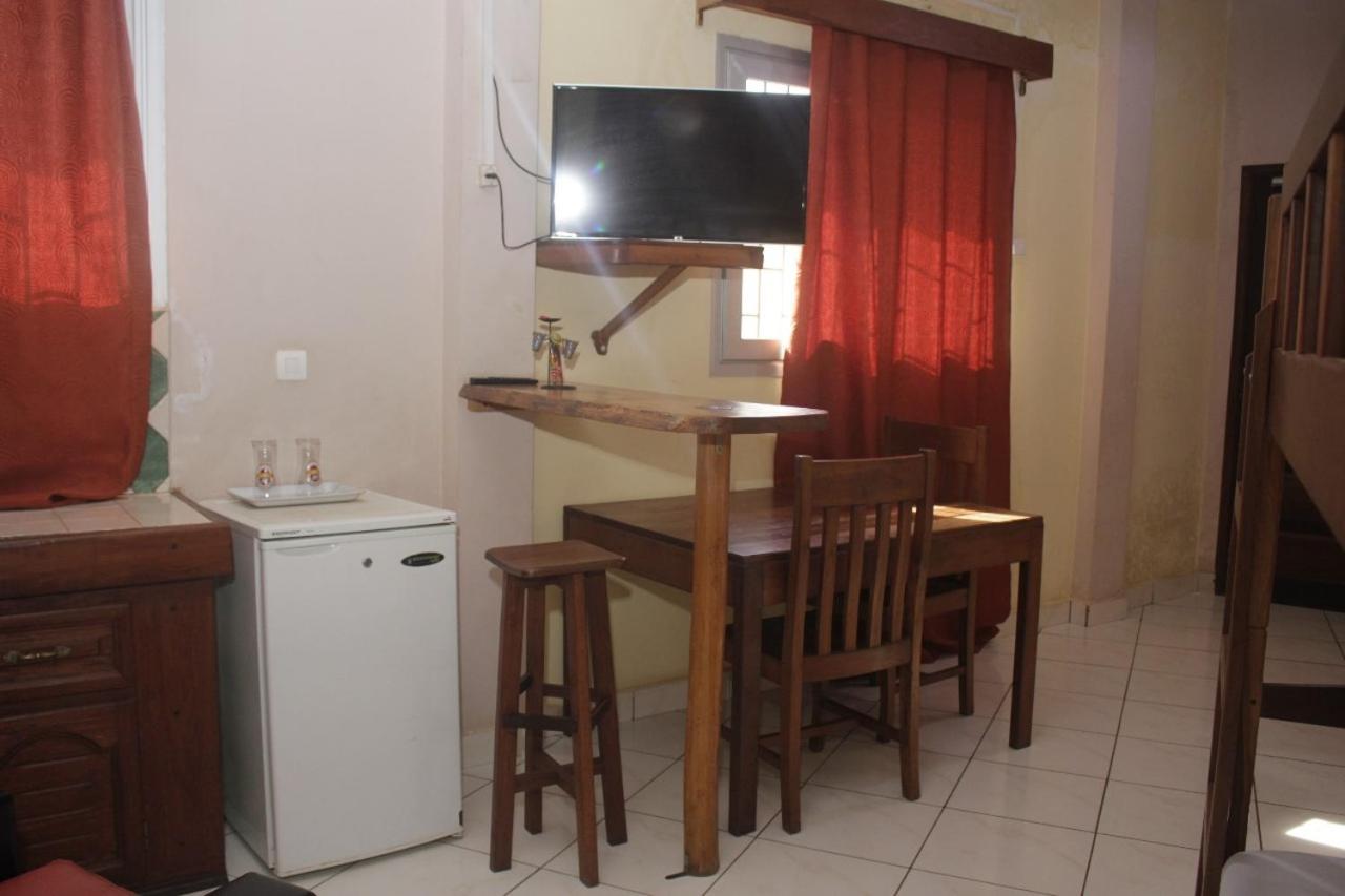 Central Hotel Antsiranana Δωμάτιο φωτογραφία